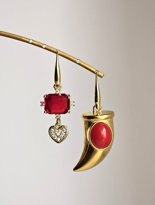 Orecchini corno acciaio e strass