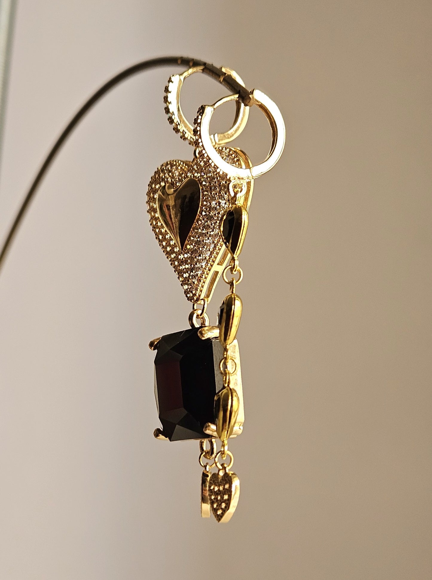 Orecchini cuore a cuore nero