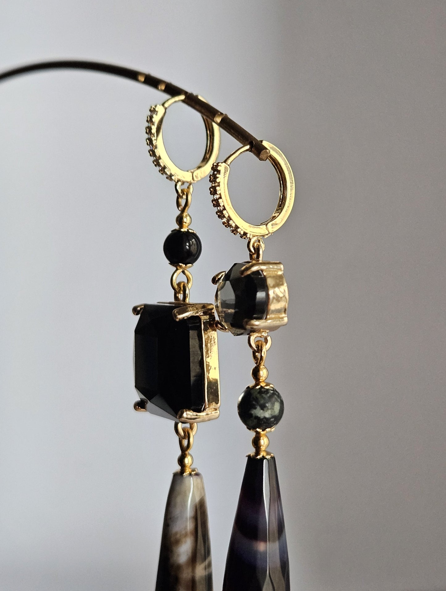 Orecchini nero marezzato e fumo