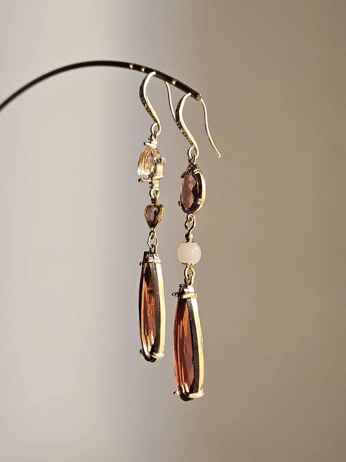 Orecchini vino e peonia