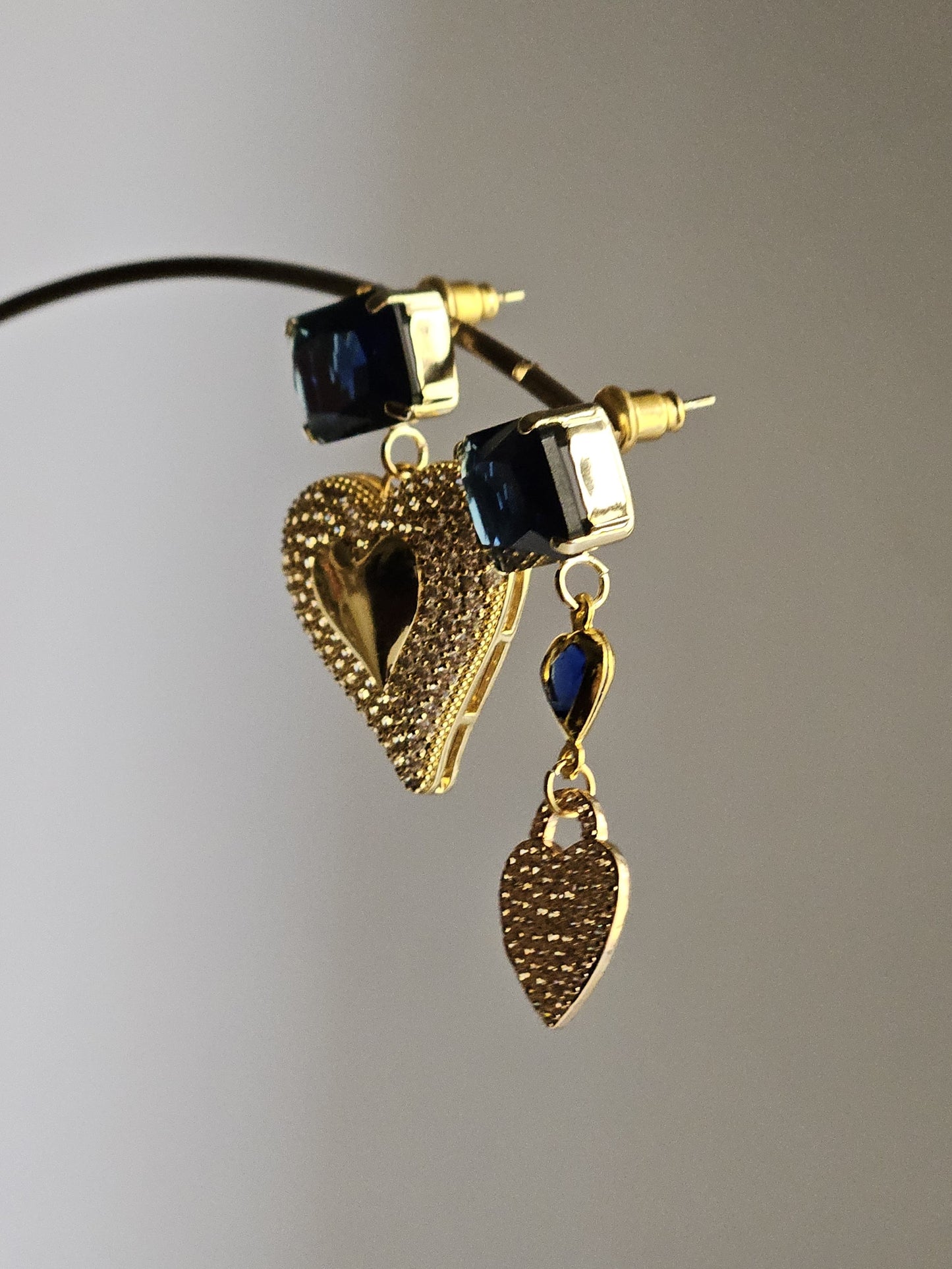 Orecchini cuore a cuore blu