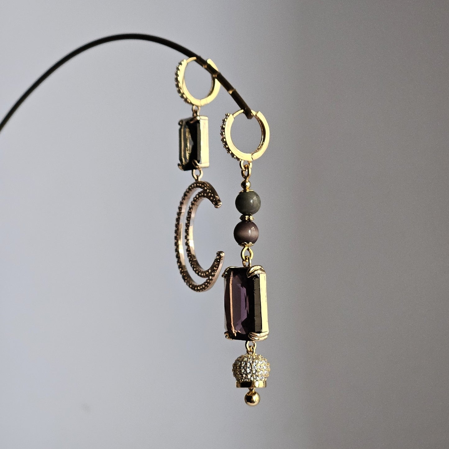 Orecchini fumo viola e strass