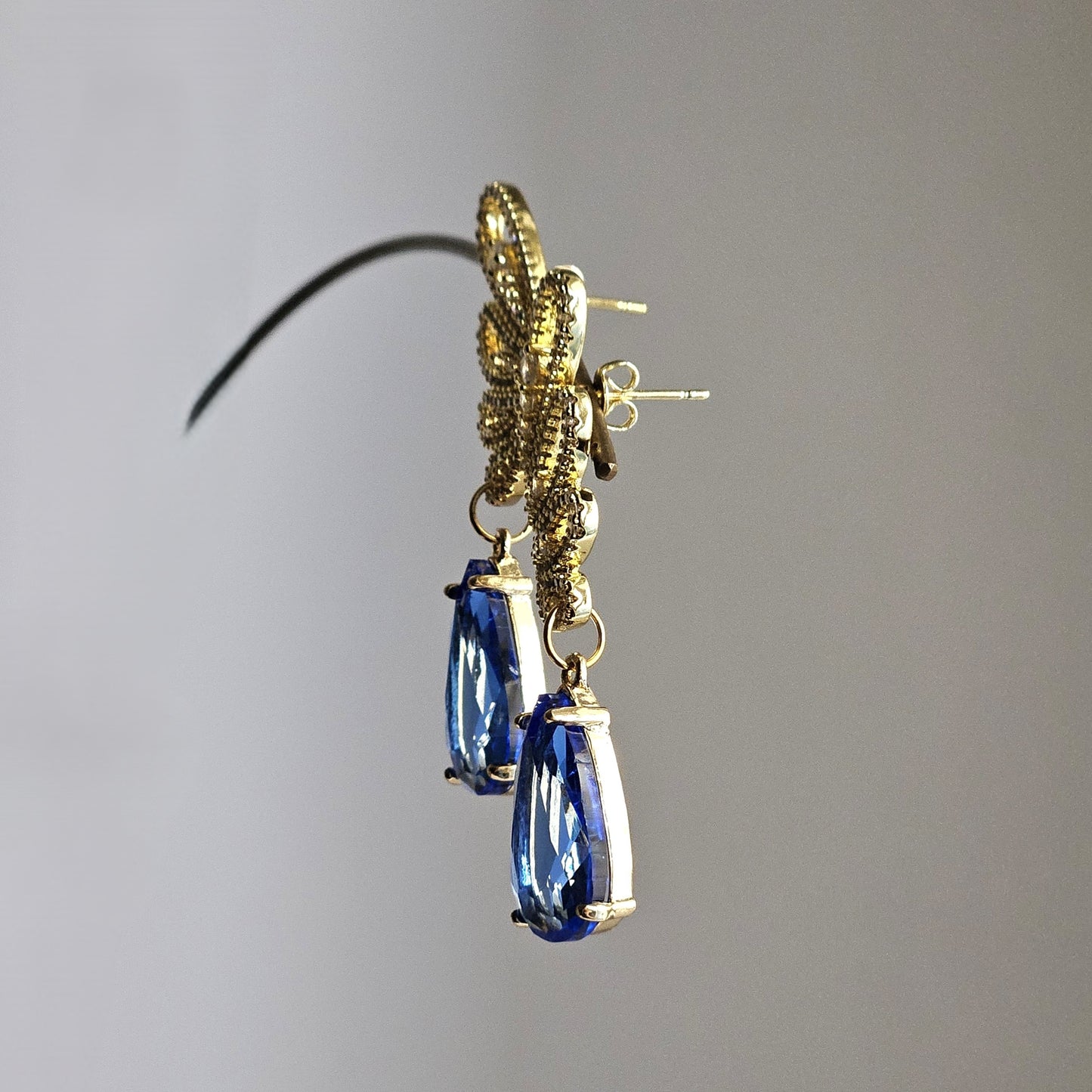 Orecchini Butterfly goccia blu