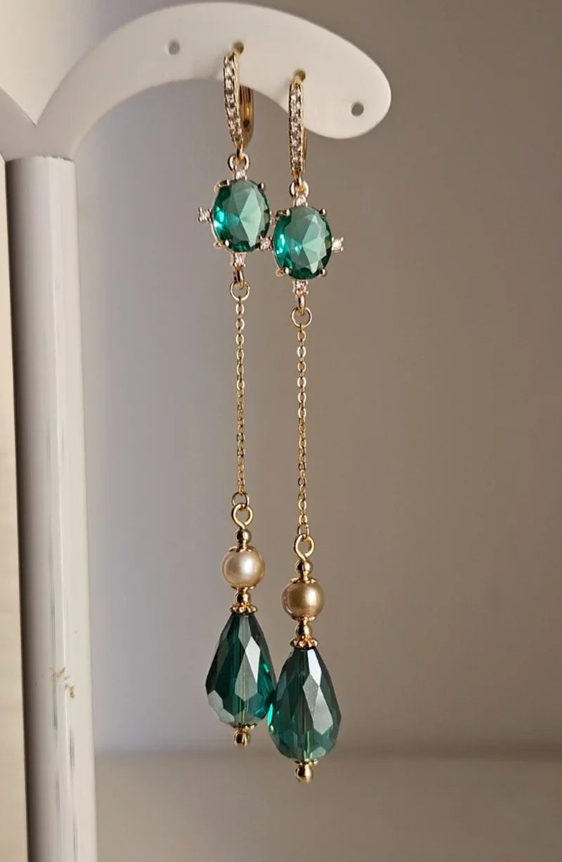 Orecchini smeraldo e perla