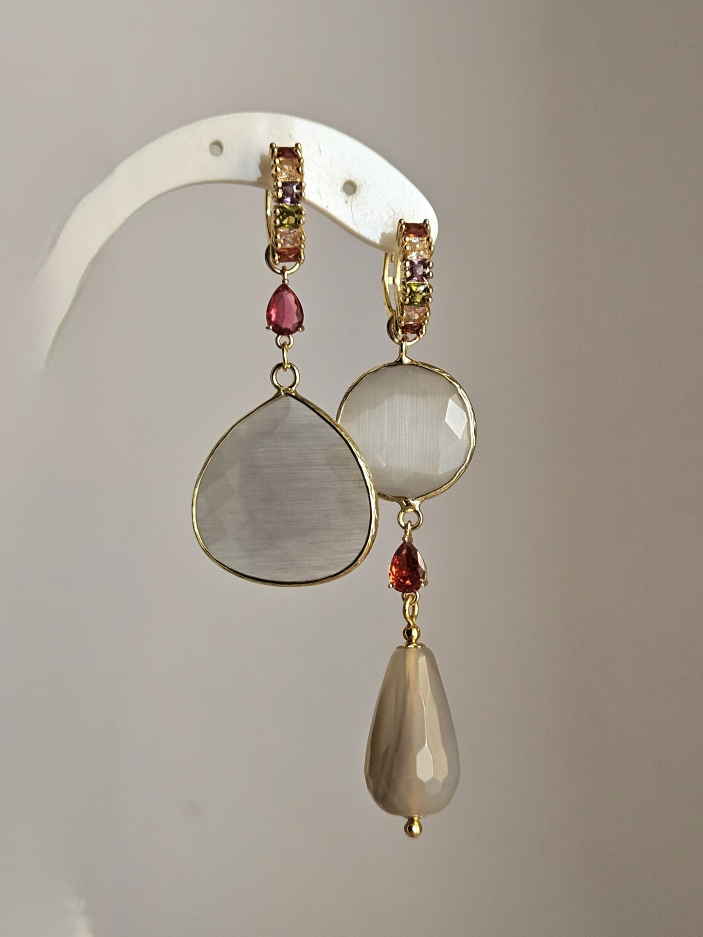 Orecchini grigio perla e fango