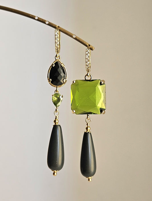 Orecchini strass verde oliva e nero