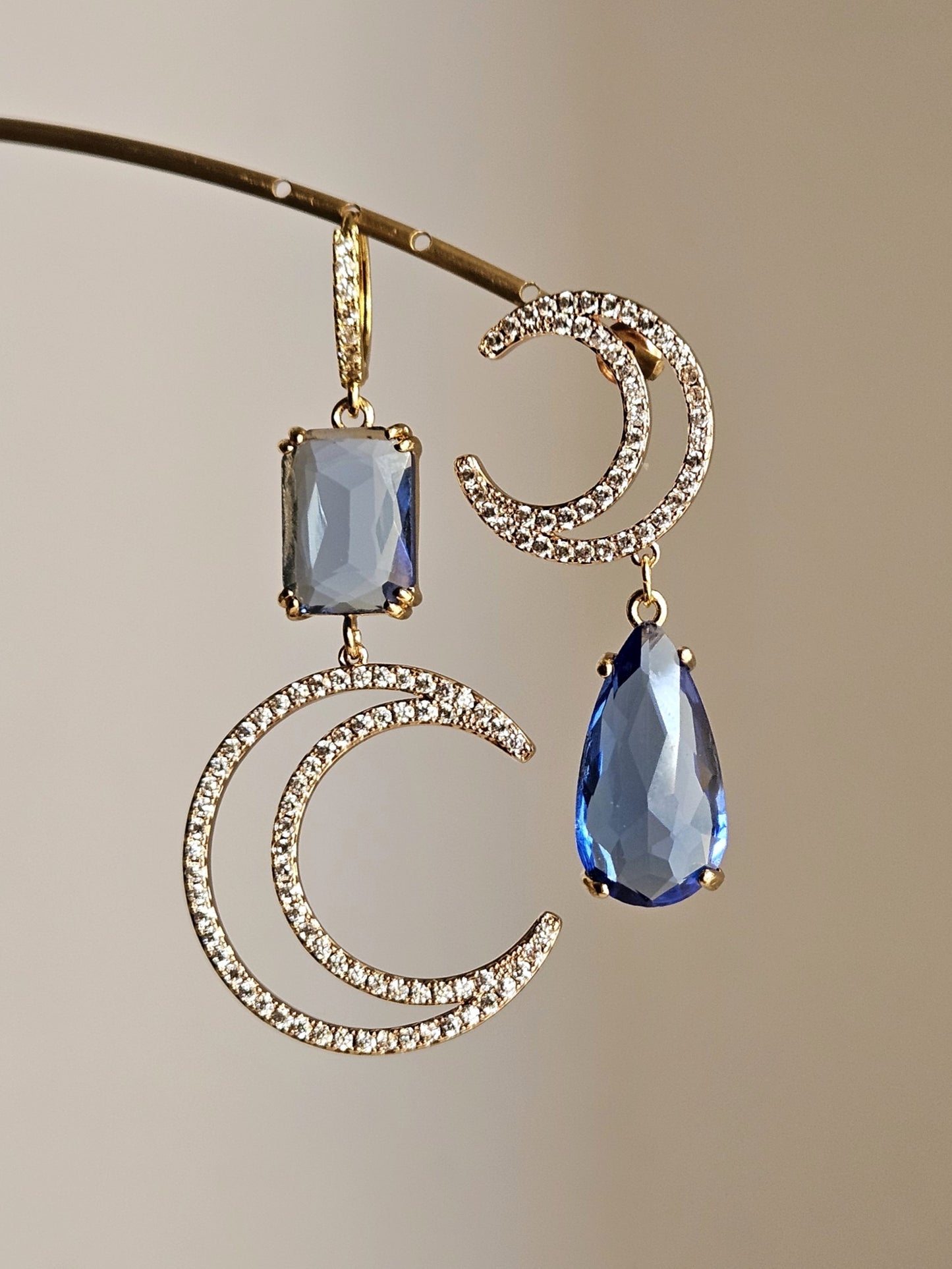 Orecchini luna strass e blu