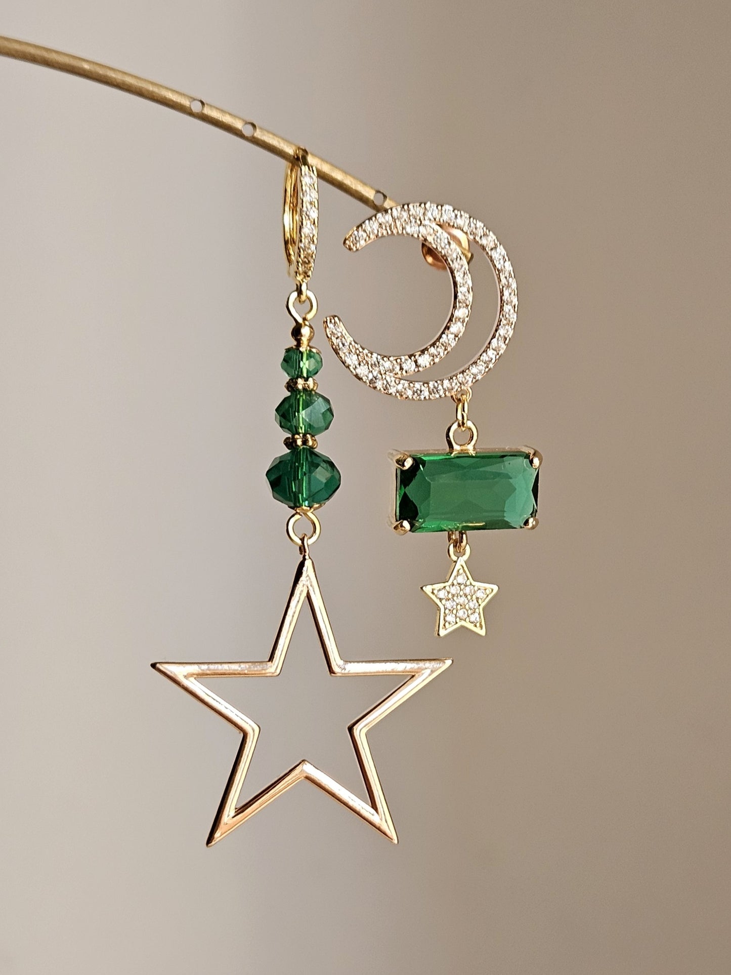 Orecchini smeraldo luna e stella