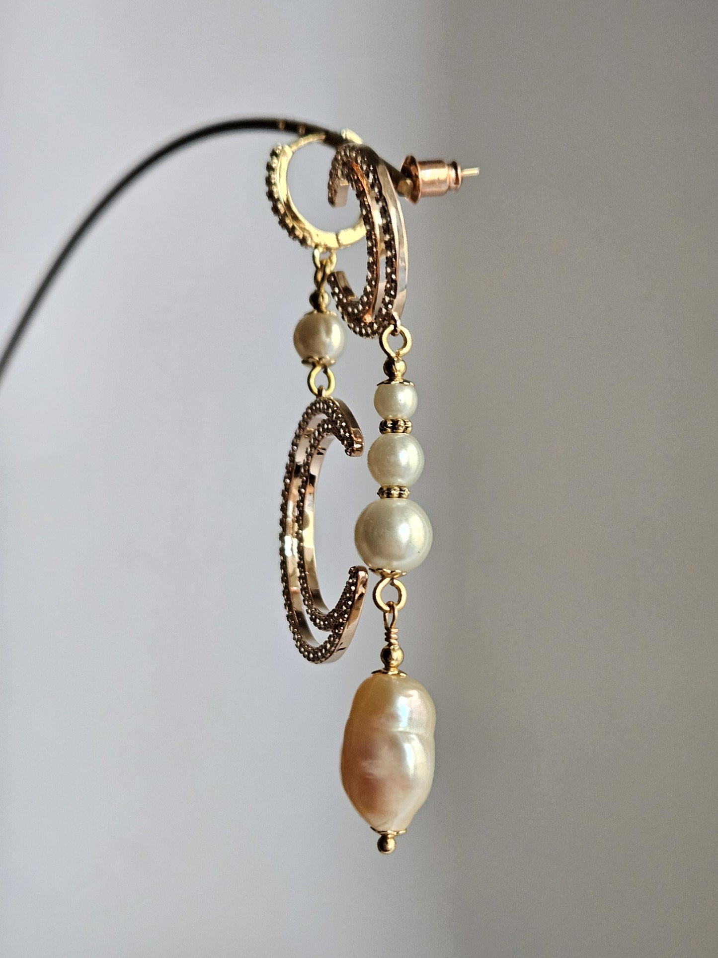 Orecchini lune strass e perle