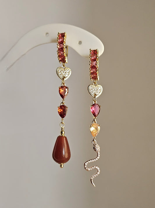 Orecchini snake vaniglia amaranto e caramello  doppio utilizzo