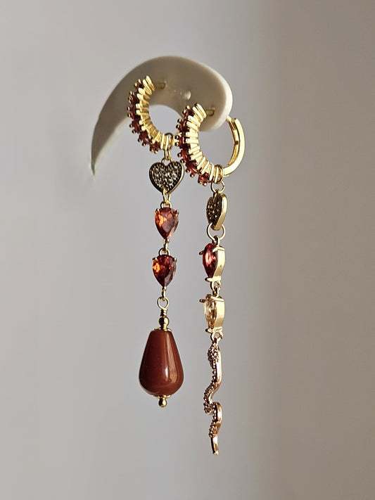 Orecchini snake vaniglia amaranto e caramello  doppio utilizzo