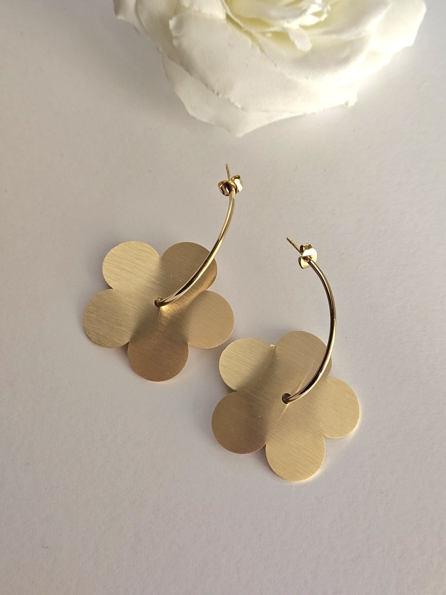 Orecchini fiore cinque petali - Contemporanea -