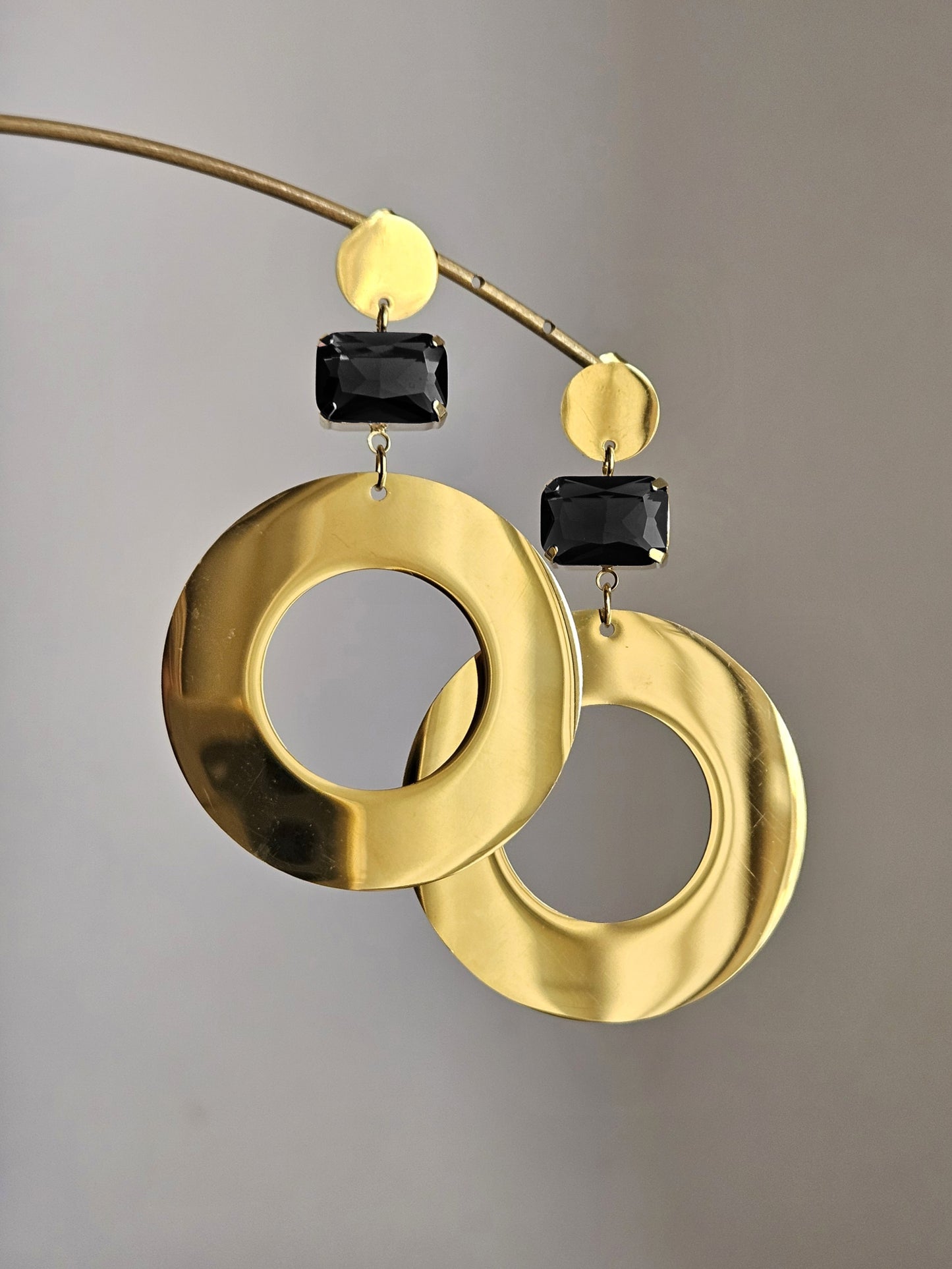 Orecchini cerchi di luce e nero - Contemporanea -