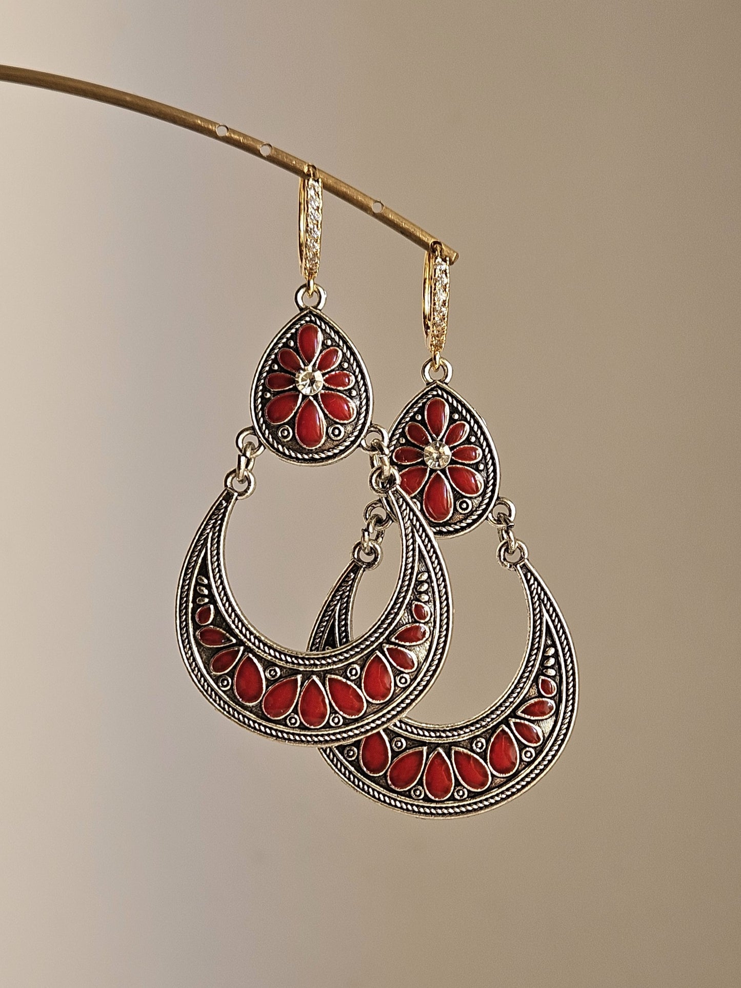Orecchini goccia berbera e bordeaux