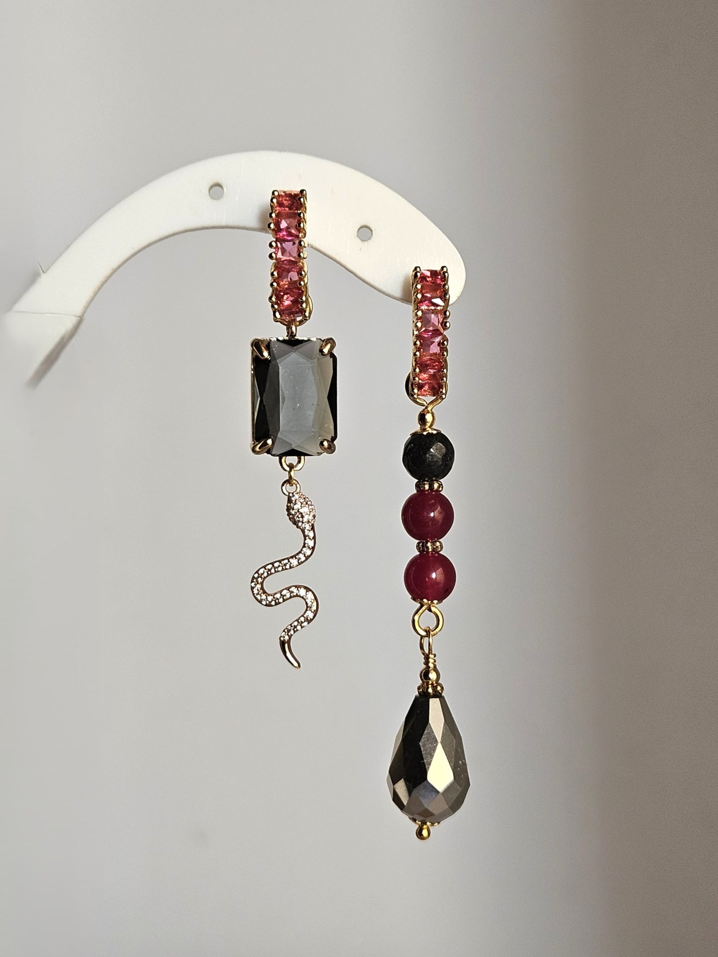 Orecchini snake amaranto e grigio - Doppio utilizzo -