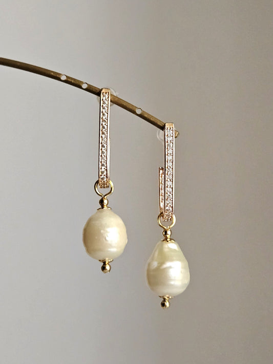 Orecchini perle geometriche