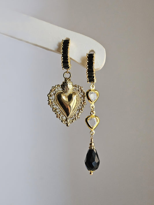 Orecchini cuore sacro e nero