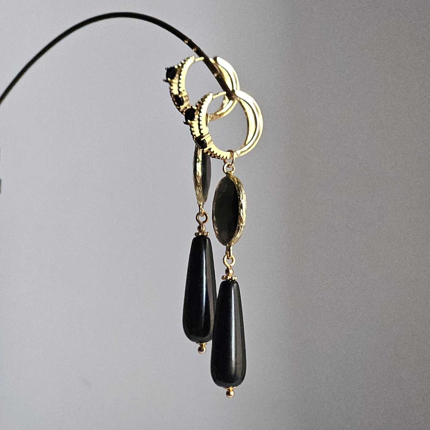 Orecchini nero e fumo