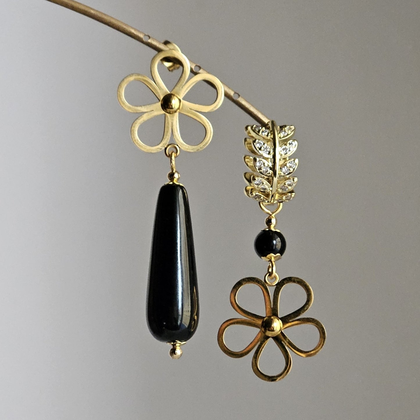 Orecchini flower power e nero