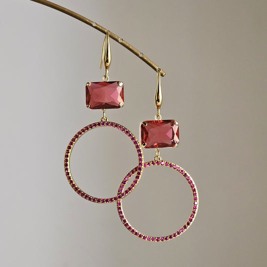 Orecchini cerchio magico e strass rubino