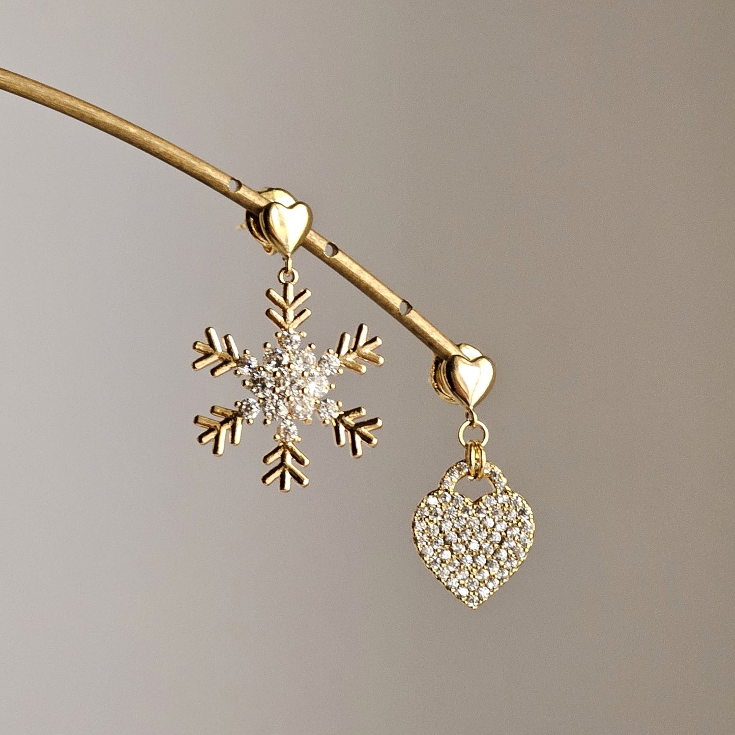 Orecchini cristallo di neve e cuore strass