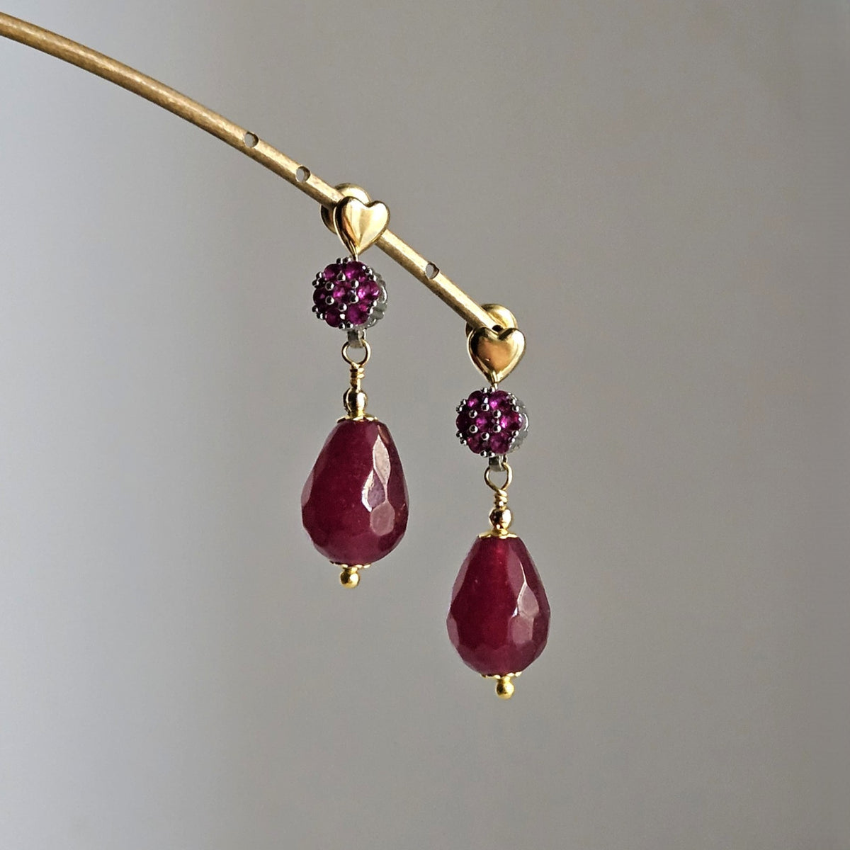 Orecchini strass amaranto e cuoricini