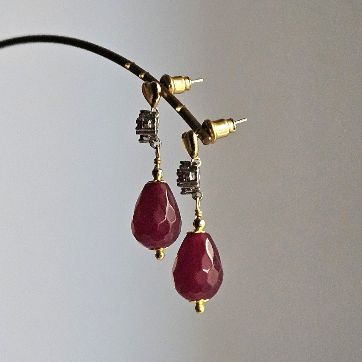 Orecchini strass amaranto e cuoricini