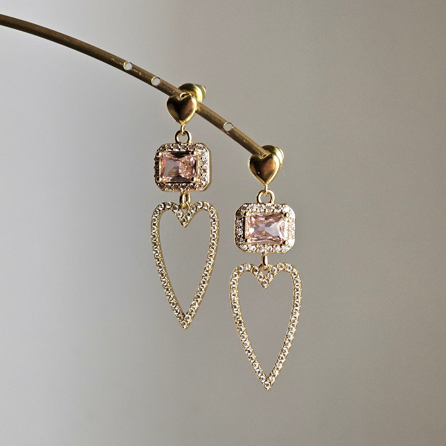 Orecchini cuore filo strass e rosa