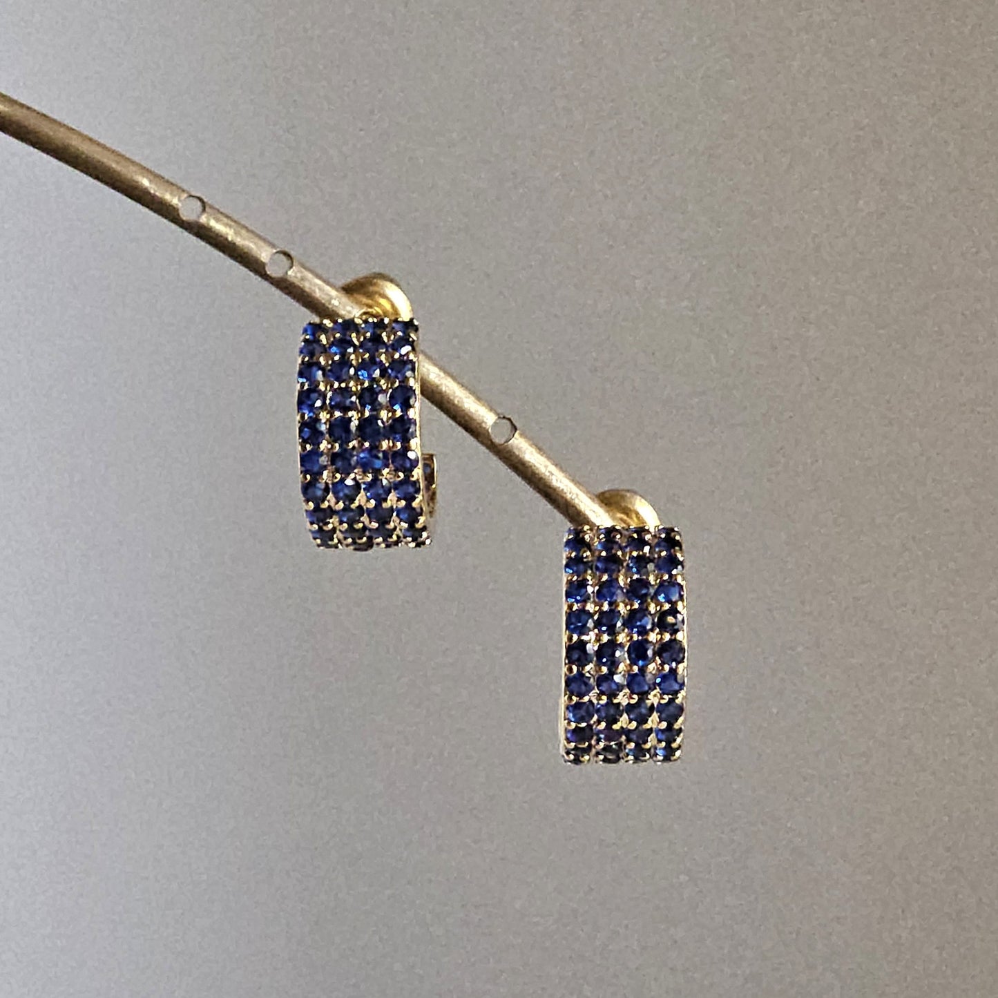 Orecchini fascia strass perno - blu -