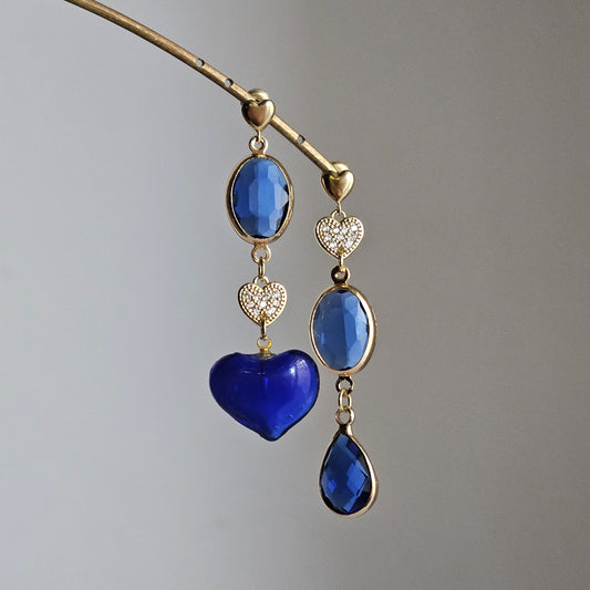 Orecchini Zehra cuore a cuore blu
