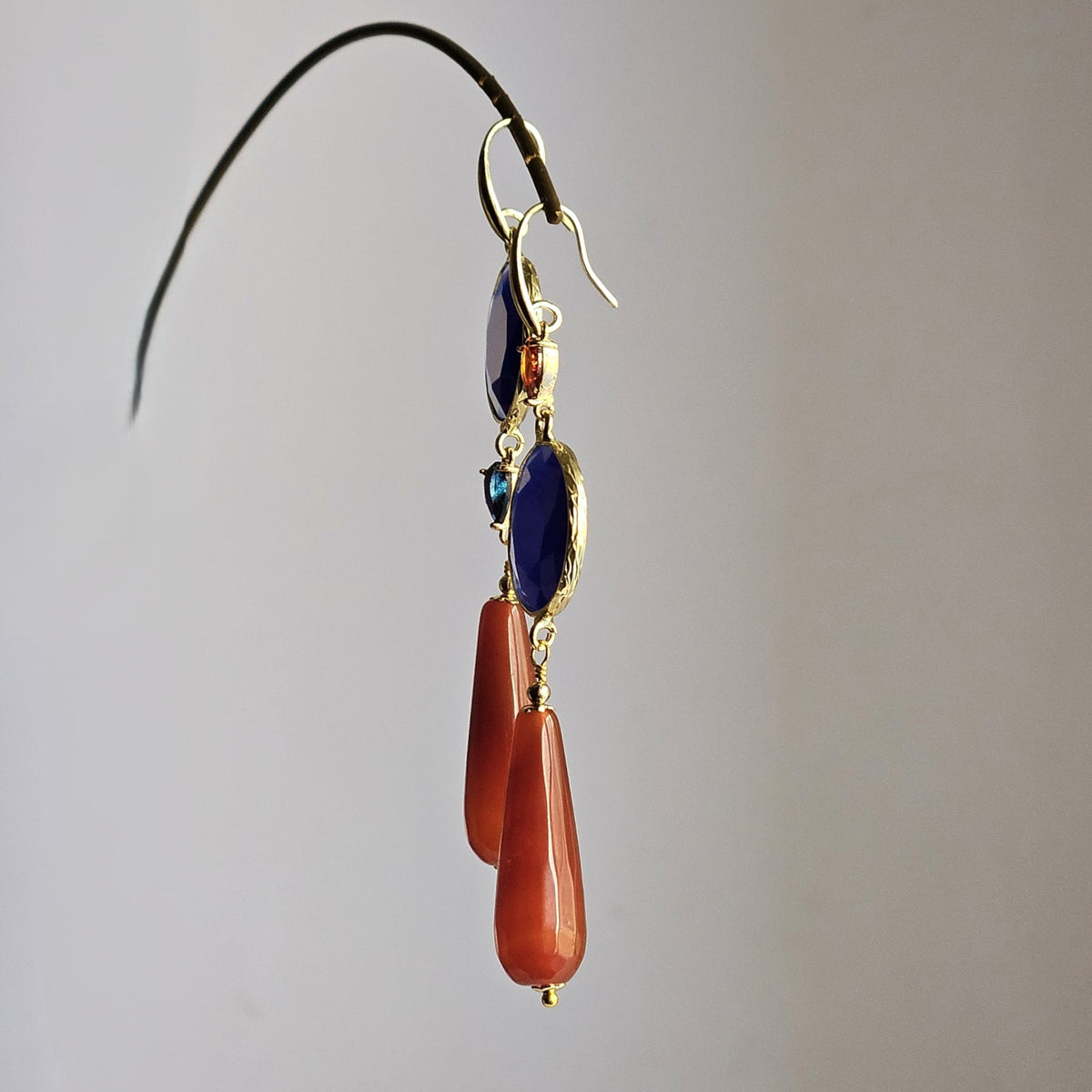 Orecchini blu e corniola