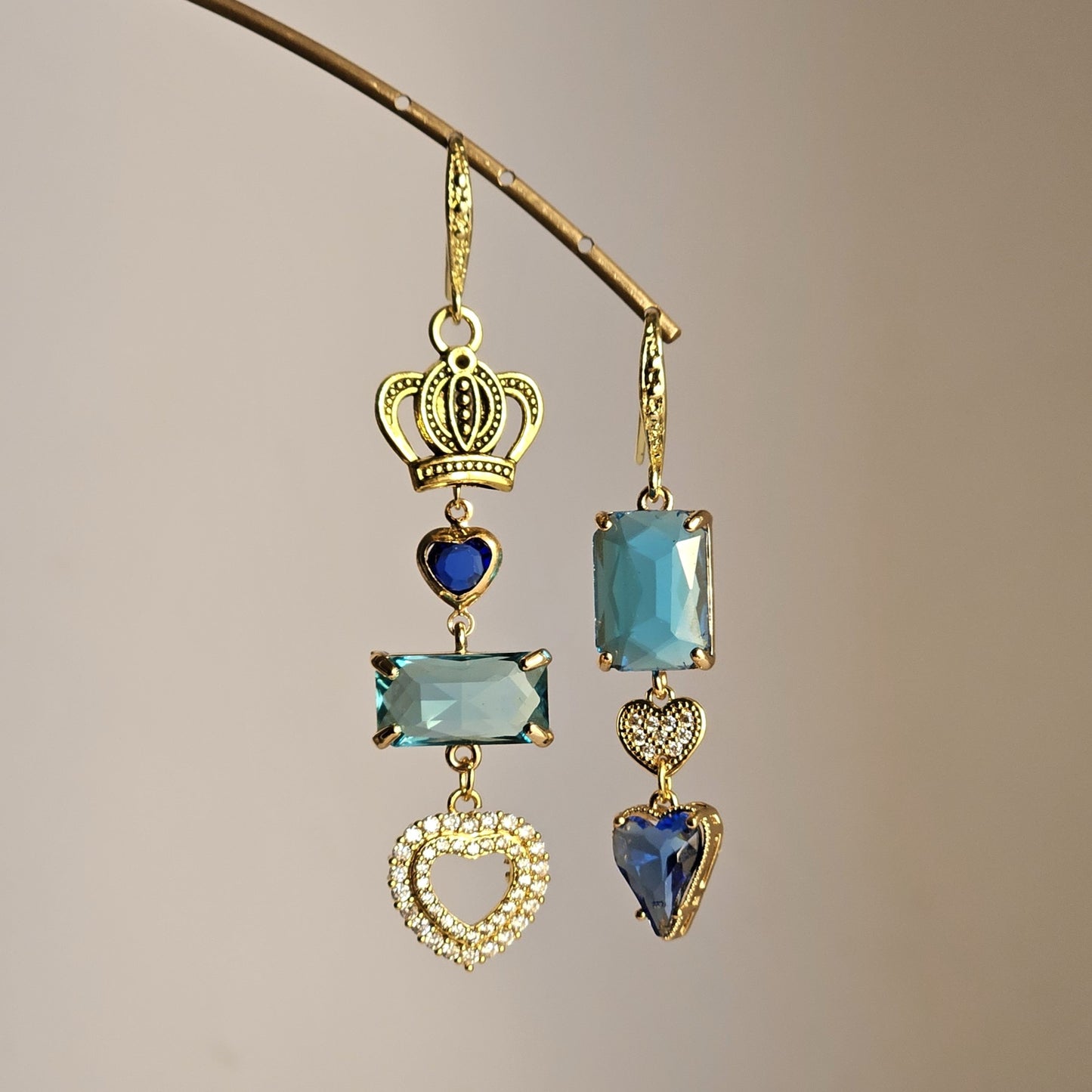Orecchini cuori di strass e turchese