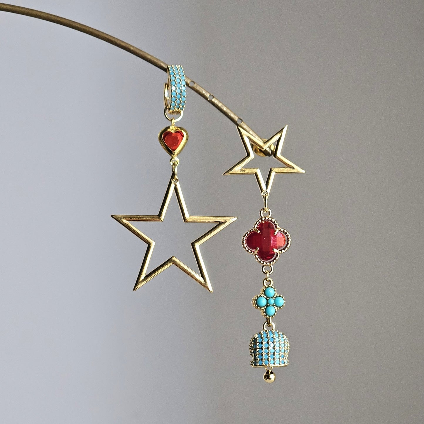 Orecchini Stars rosso turchese e bell