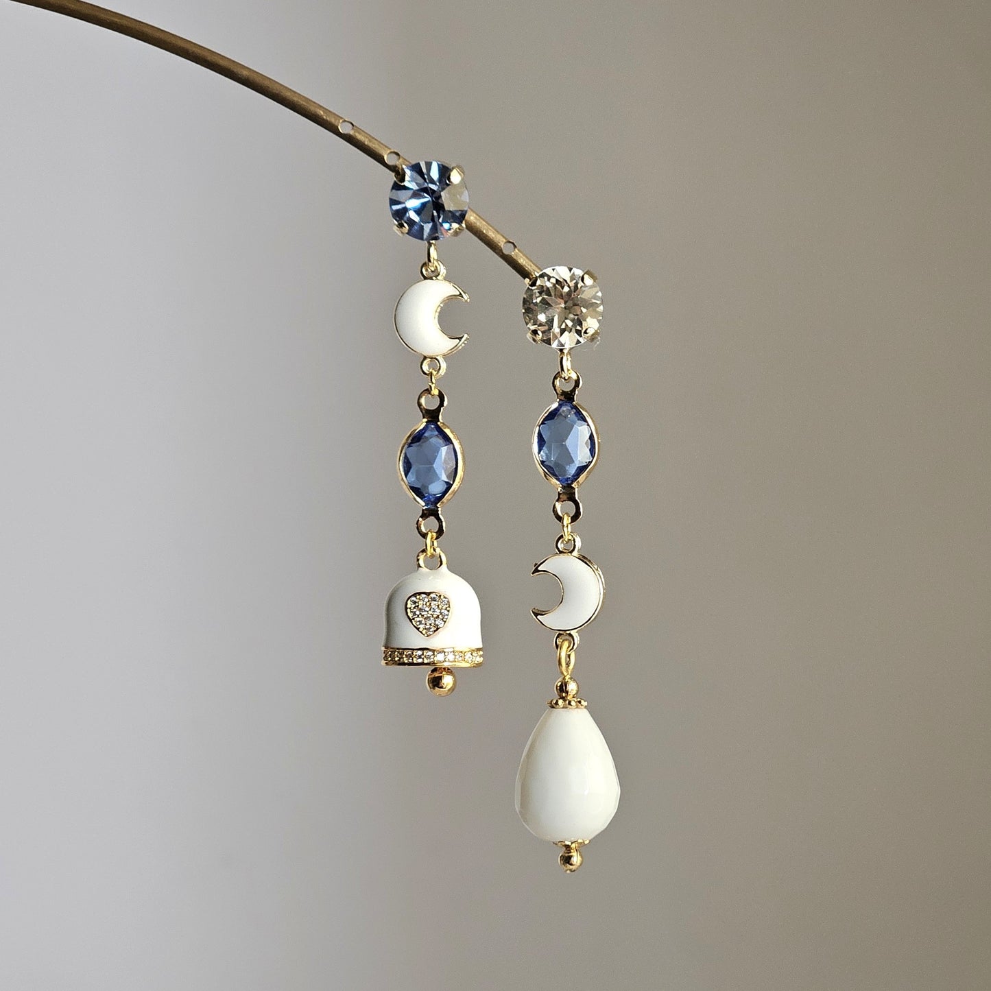 Orecchini Zehra blu acqua e bianco