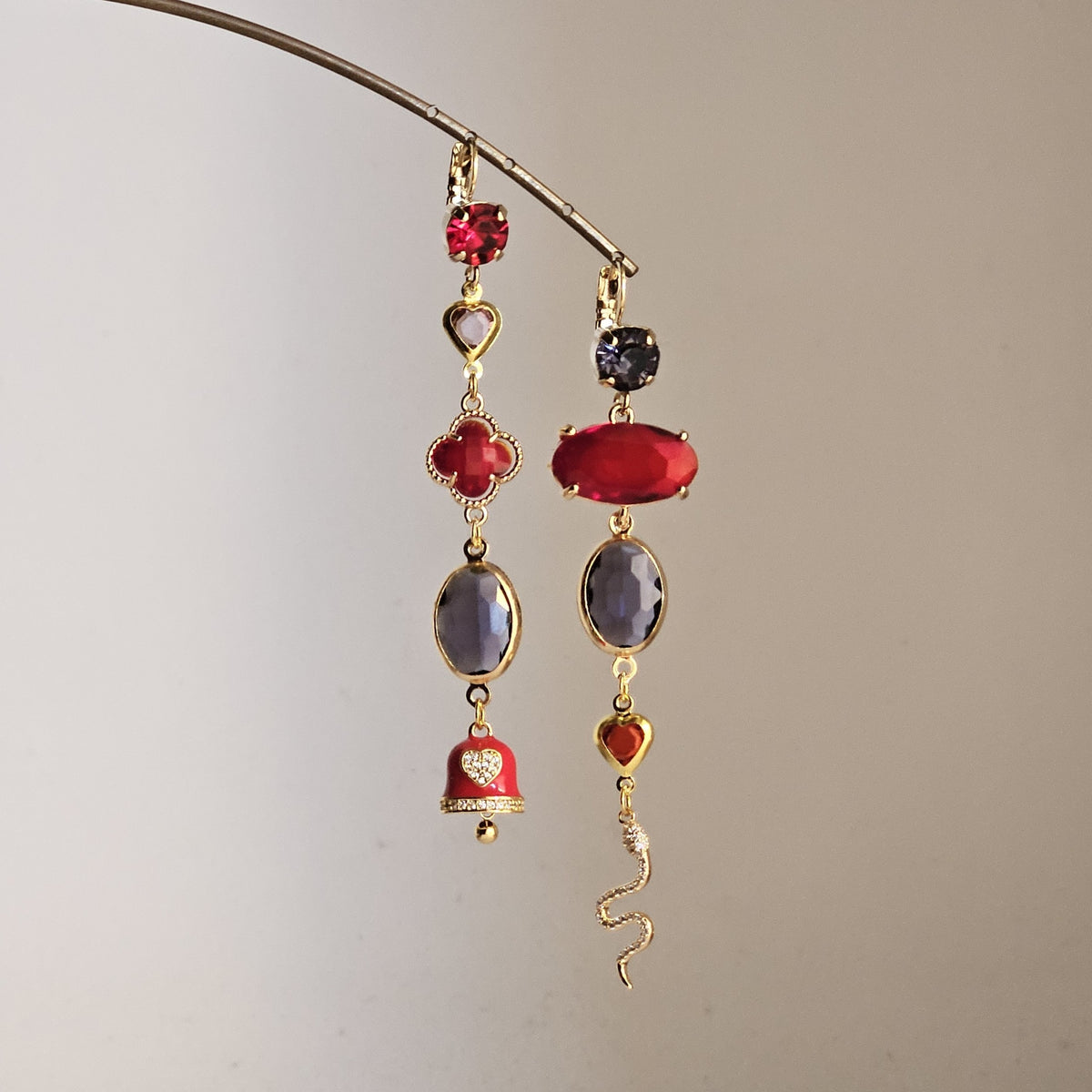 Orecchini Zehra rosso e viola - con monachelle -