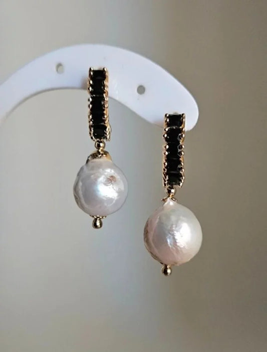 Orecchini fascia strass nero e perla